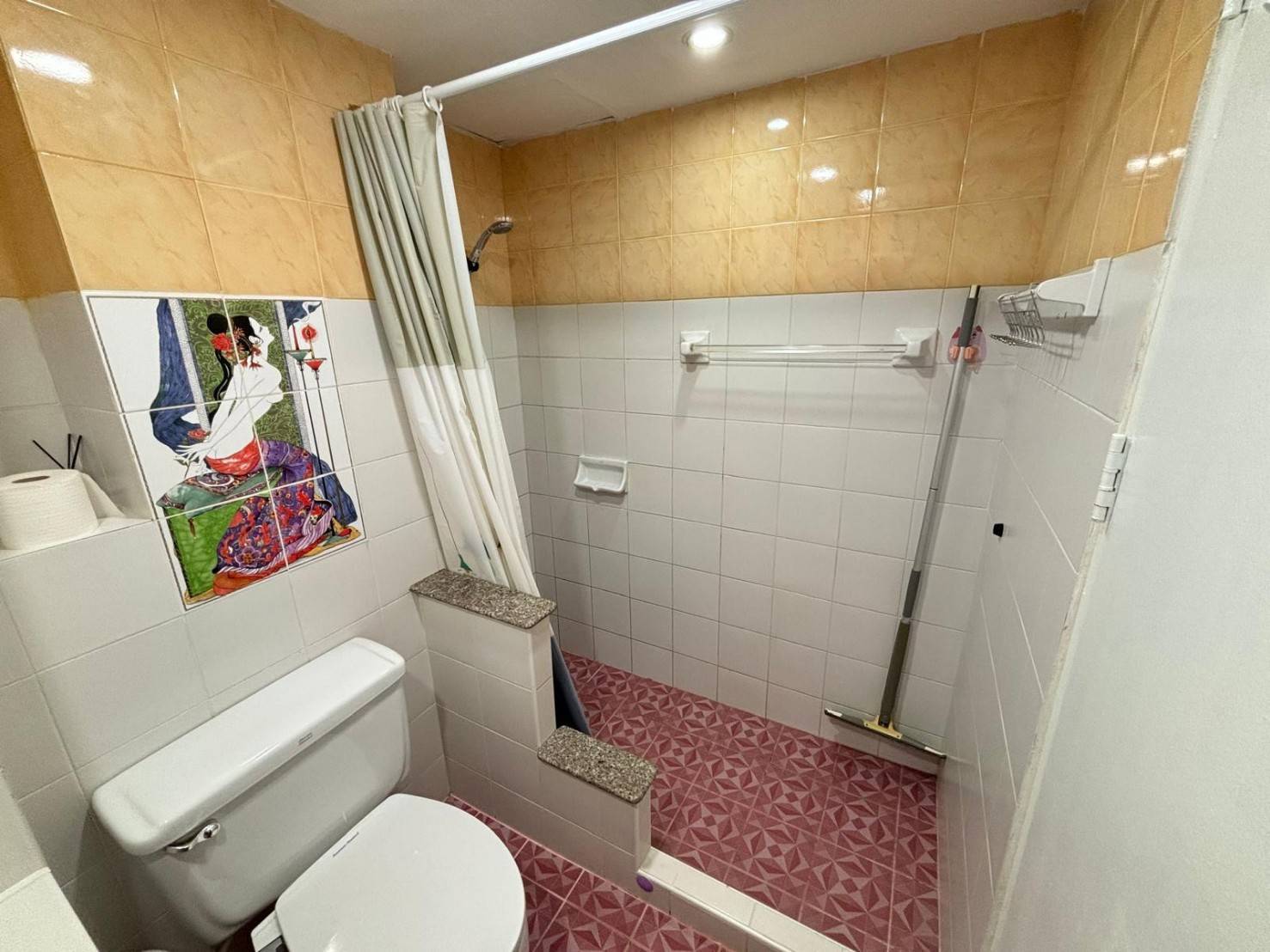 Good price condo that is hard to find now, close to the  immigration office