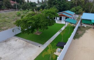 Spacious house with a large garden at a great price Spacious house with a large garden at a great price