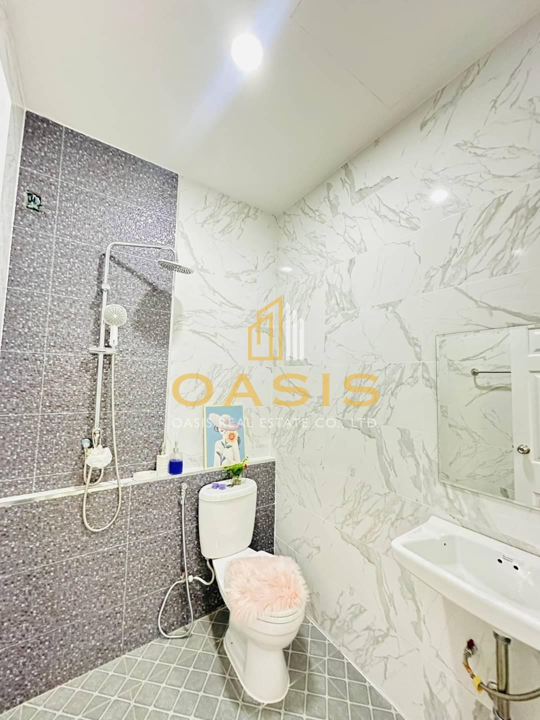 Good price for new townhouse near Sukhumvit Pattaya