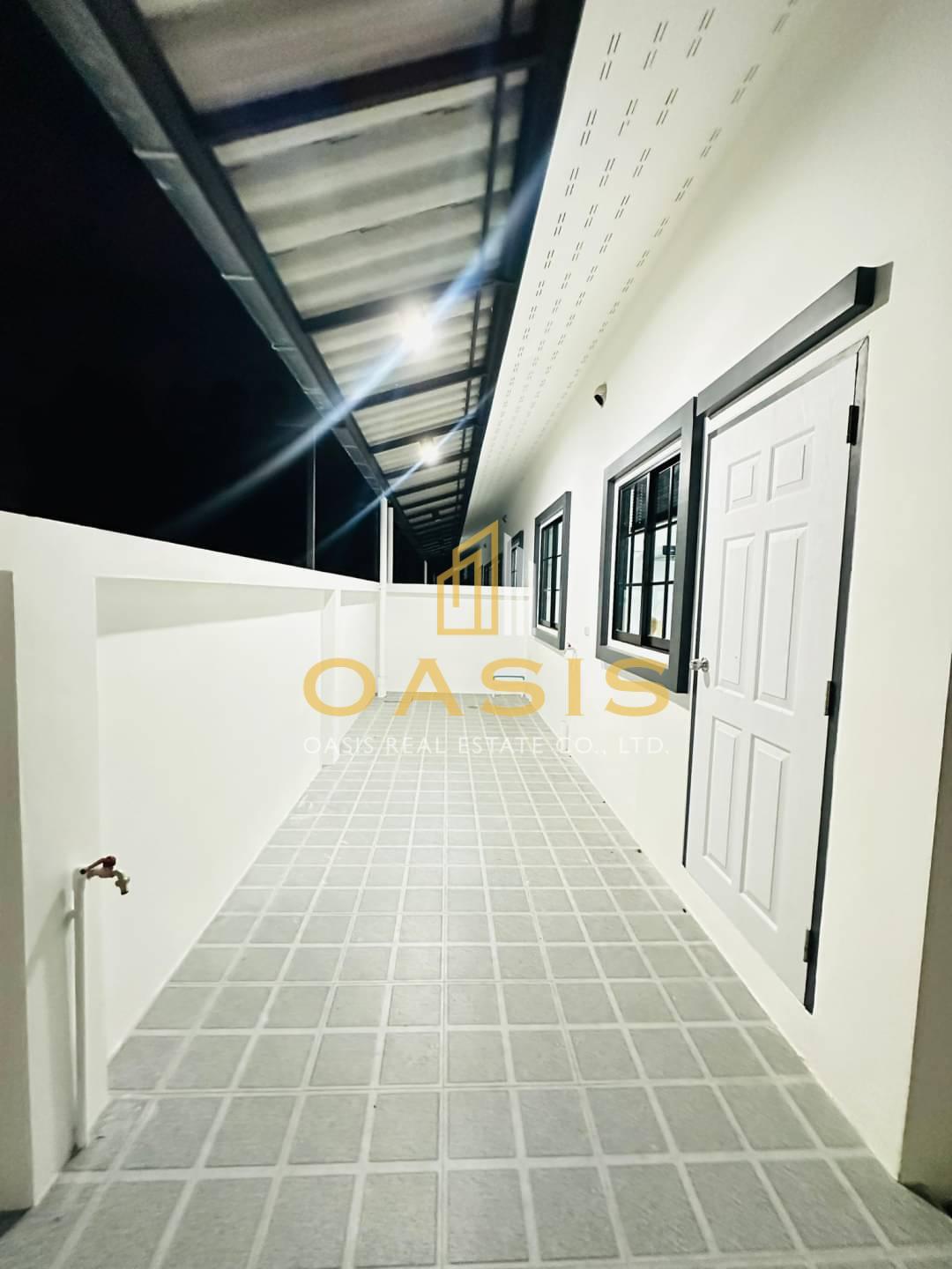 Good price for new townhouse near Sukhumvit Pattaya