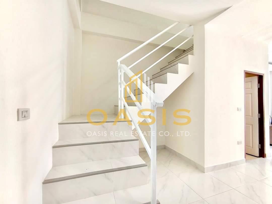 Good price for a modern townhouse, ready to move in…