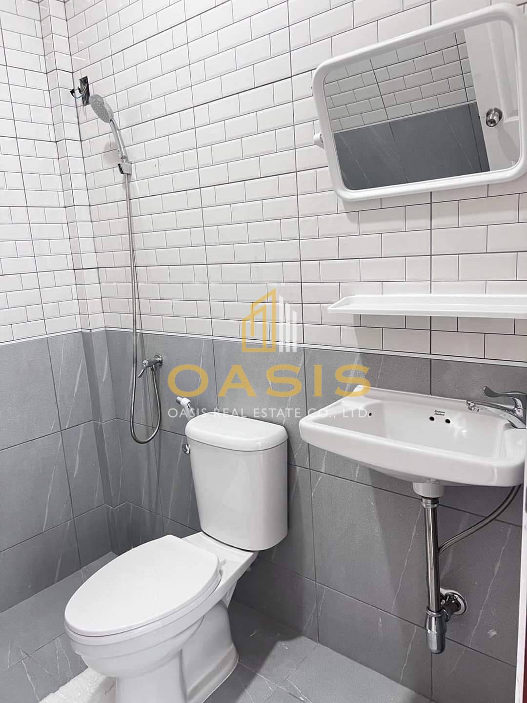 Good price for a modern townhouse, ready to move in…