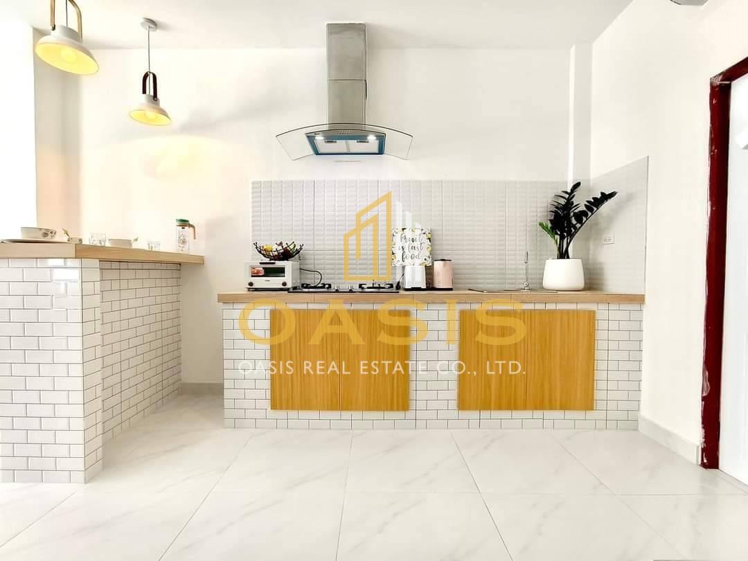 Good price for a modern townhouse, ready to move in…