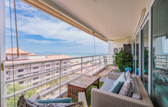 Modern 2 bed in View Talay 5c right at the beach with breathtaking sea views Modern 2 bed in View Talay 5c right at the beach with breathtaking sea views