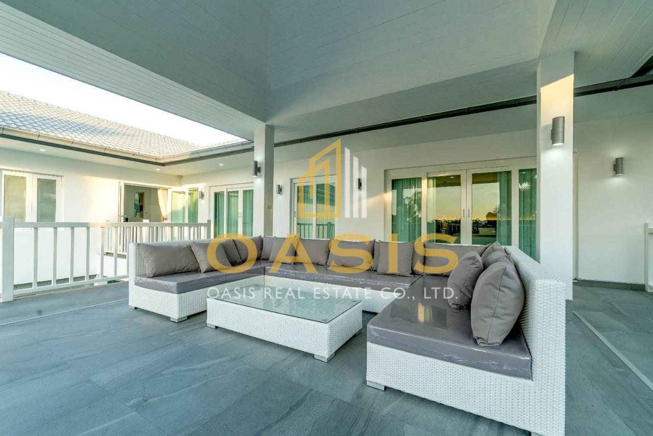 Mountain Views and partial Sea views