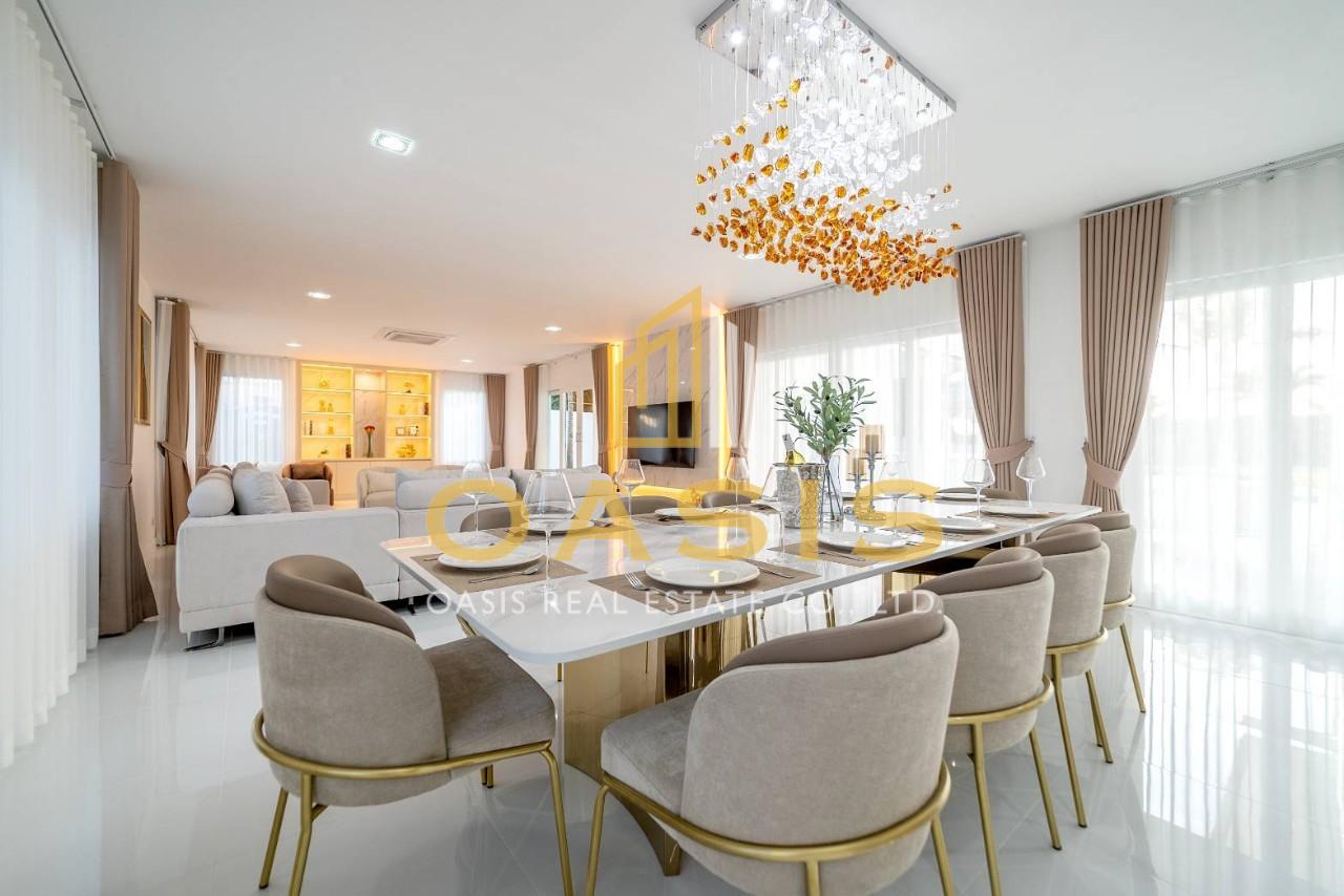 Mountain Views and partial Sea views