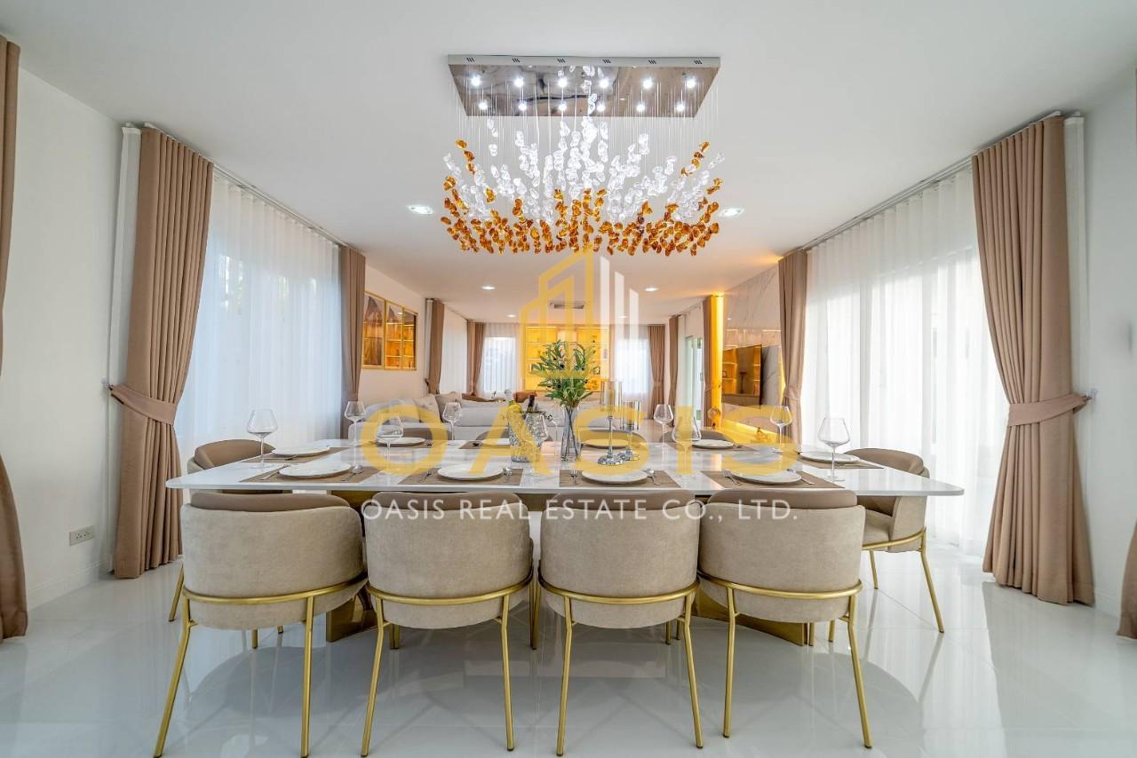 Mountain Views and partial Sea views