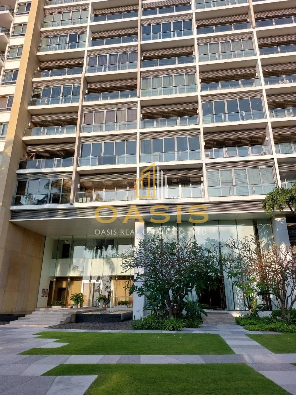 Northpoint ,Discover your dream home in a condo that combines luxury with stunning views !!