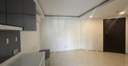 Stunning 1 Bedroom Condo with Pool View, Arcadia Beach Continental