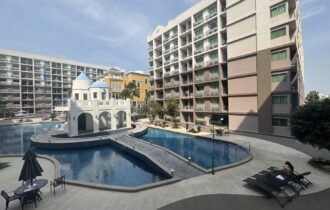 Stunning 1 Bedroom Condo with Pool View, Arcadia Beach Continental