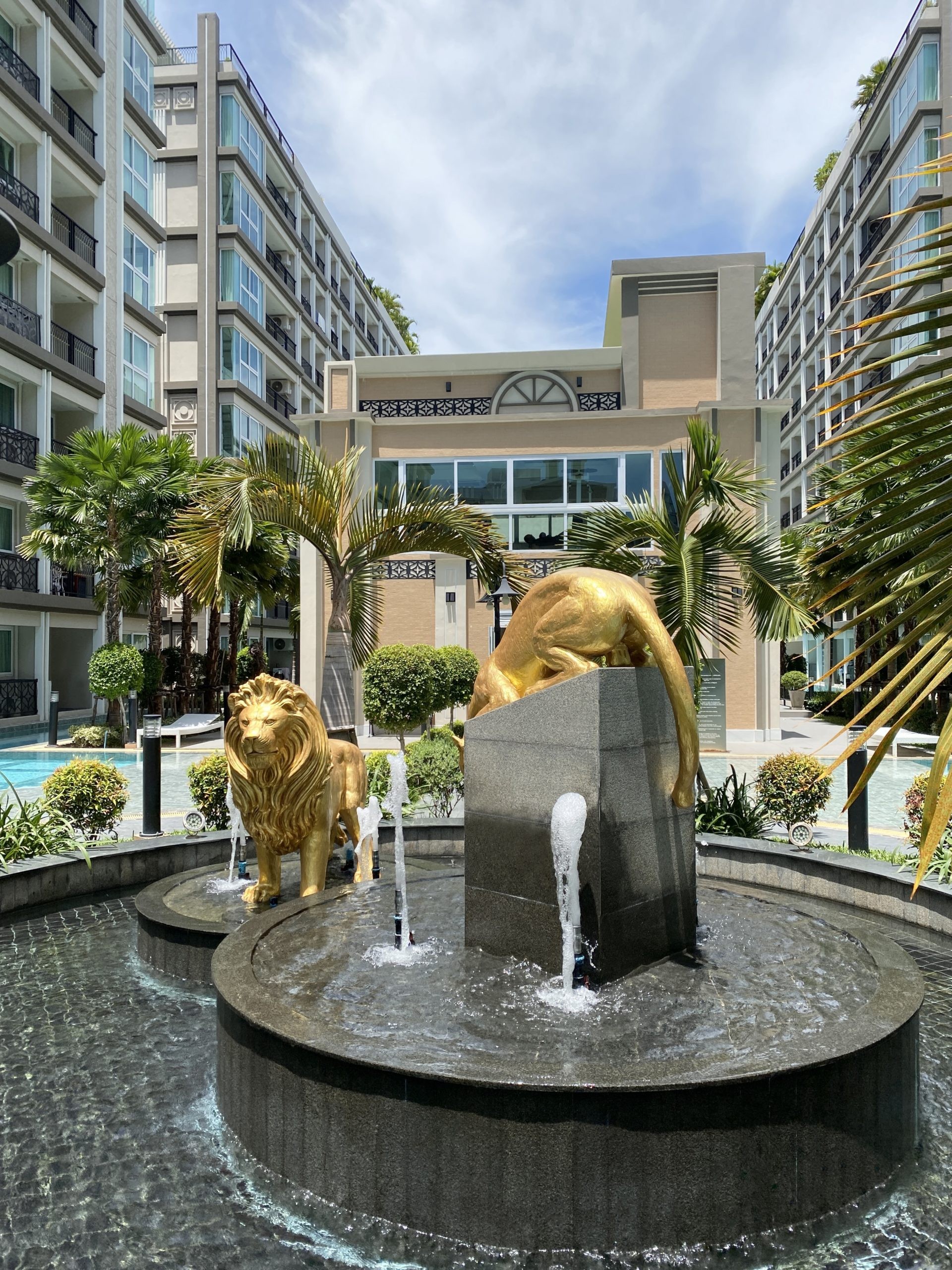 Dusit Grand Park 2