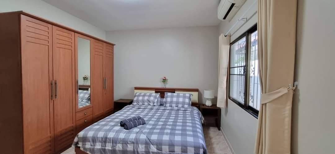 Beautiful  house with a hot price that comes with a spacious living area