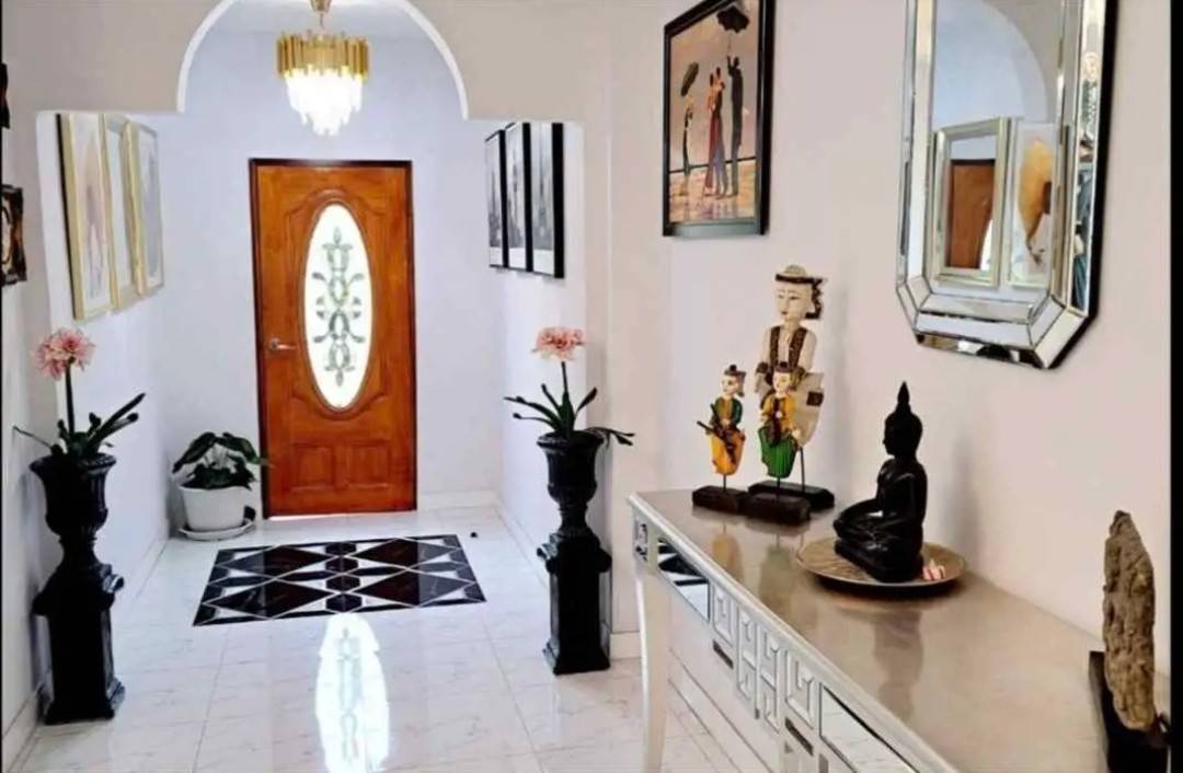 Luxury 4Bedroom Townhouse for Sale in Pratumnak Hill –  600m from the Beach!