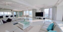 Luxury 300 sqm penthouse with beautiful sea views on Pratumnak Hill