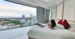 Luxury 300 sqm penthouse with beautiful sea views on Pratumnak Hill