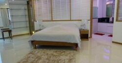 Luxury 300 sqm penthouse with beautiful sea views on Pratumnak Hill