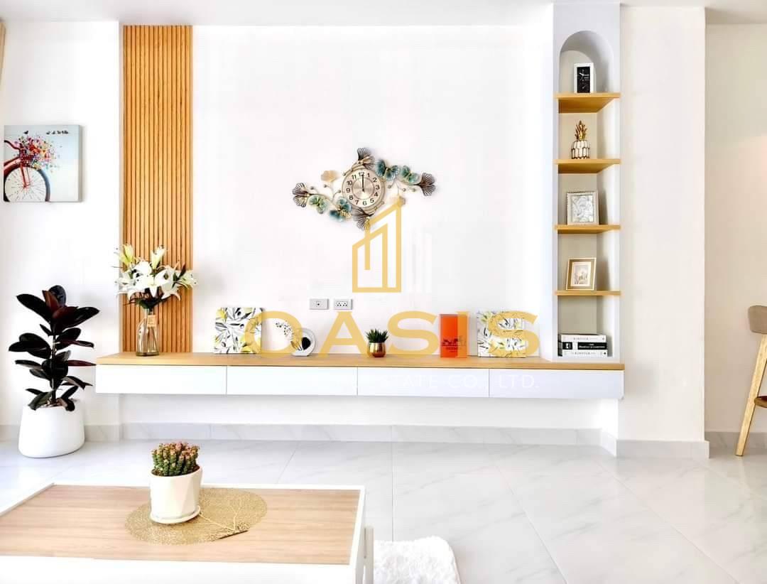 New Townhome at Rattanakorn 17- Only 6 Units Left !!!!