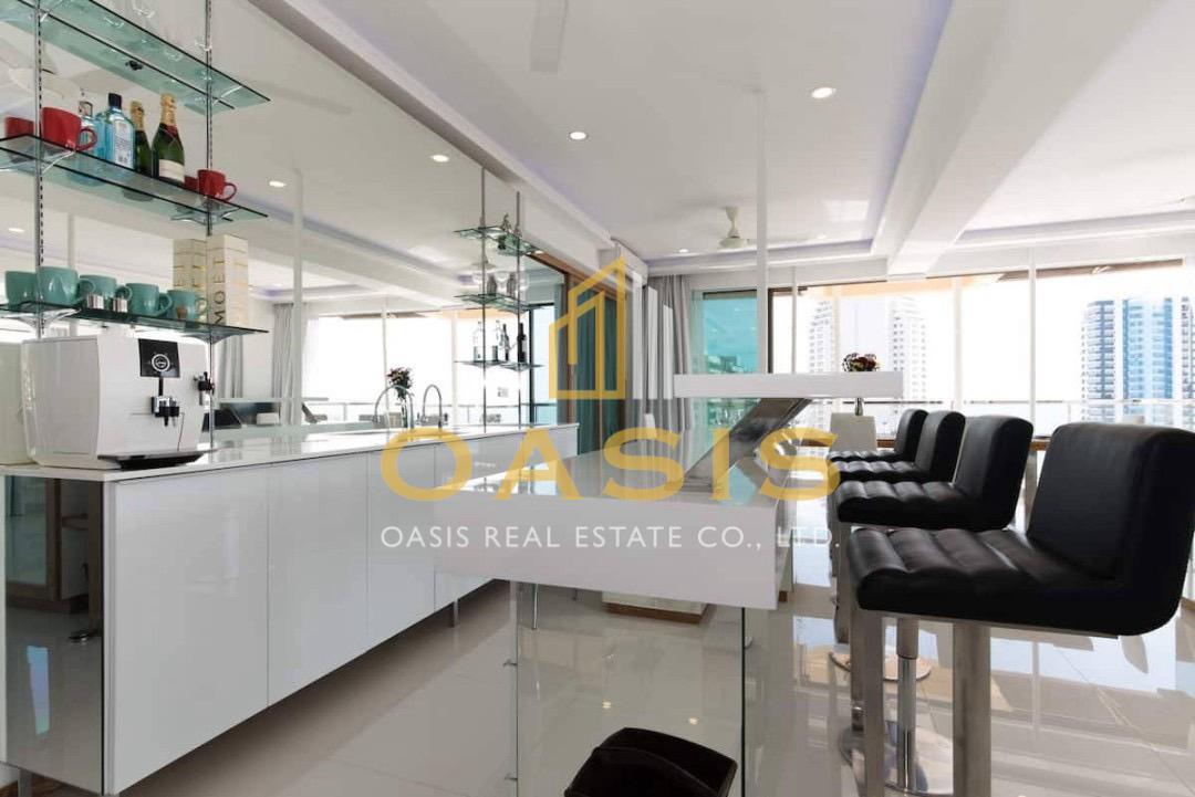 Luxury Penthouse with Stunning Sea Views in Pratumnak – For Sale