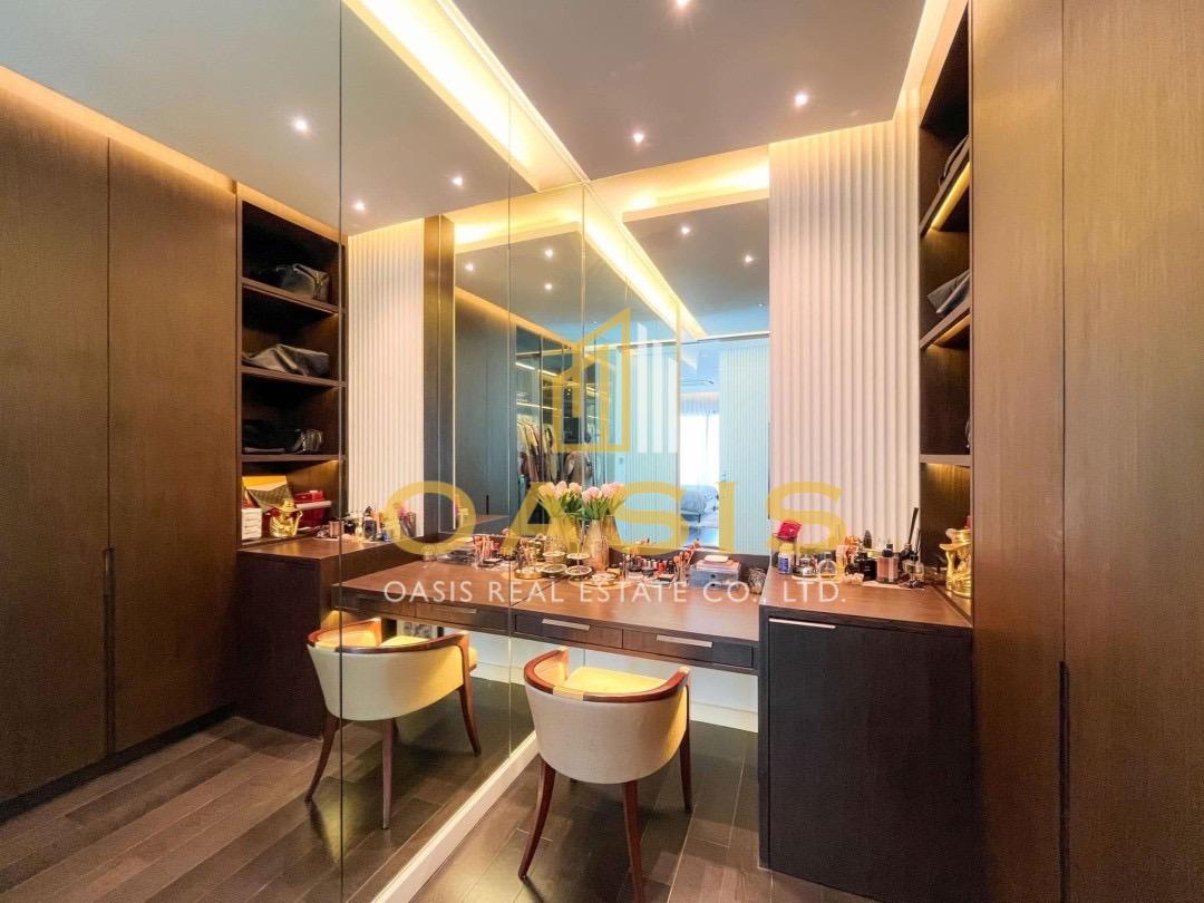 Beautiful luxury Corner Plot Pool Villa in the prestige Pattaya Prime Village