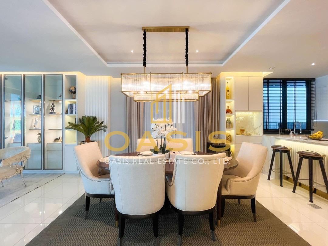 Beautiful luxury Corner Plot Pool Villa in the prestige Pattaya Prime Village