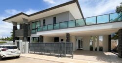 Beautiful luxury Corner Plot Pool Villa in the prestige Pattaya Prime Village