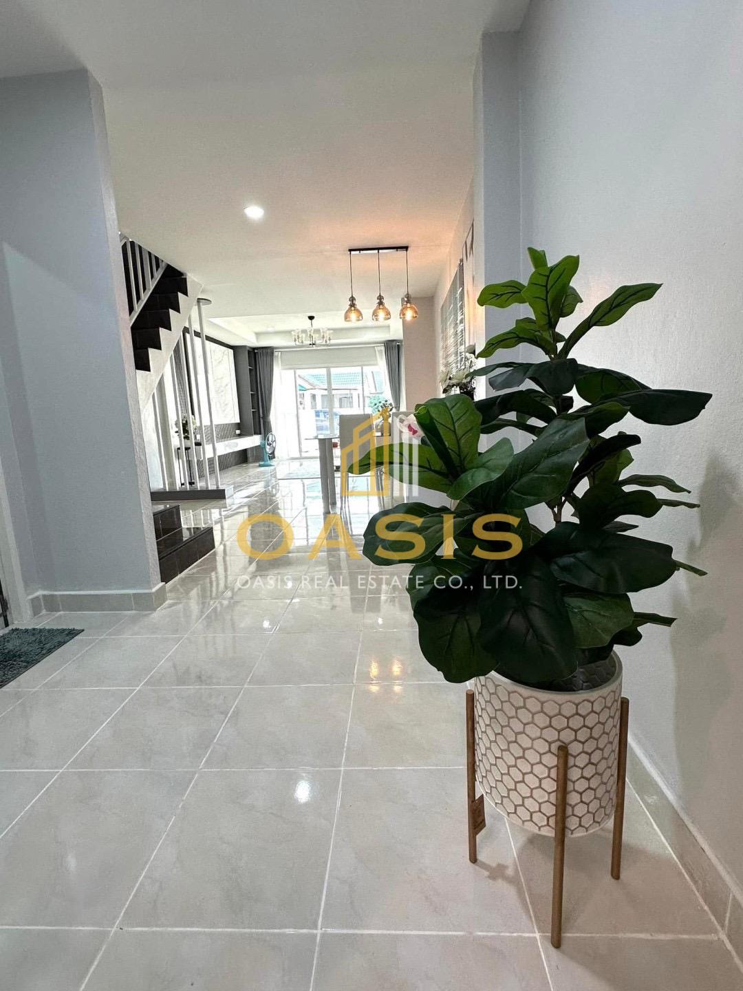 Corner Unit Townhome in Pronthep 7 – Move-In Ready!