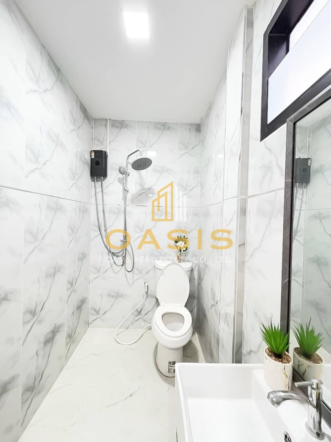 Fully Renovated 2-Story Single House for Sale in Pattaya Fully Renovated 2-Story Single House for Sale in Pattaya