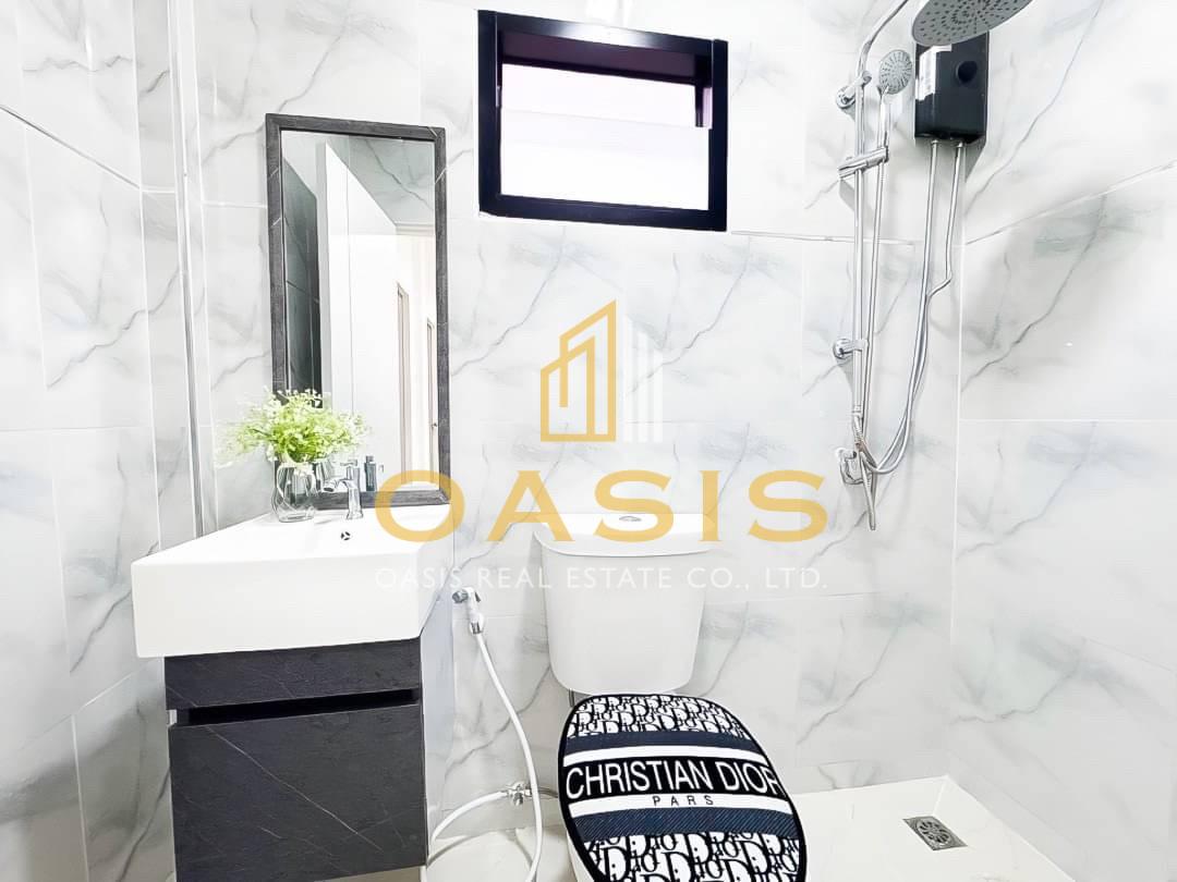 Fully Renovated 2-Story Single House for Sale in Pattaya Fully Renovated 2-Story Single House for Sale in Pattaya