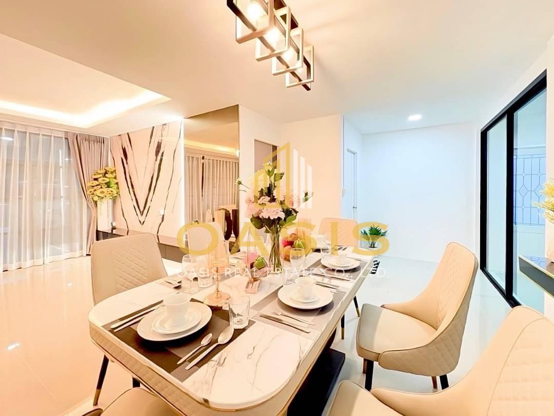 Fully Renovated 2-Story Single House for Sale in Pattaya Fully Renovated 2-Story Single House for Sale in Pattaya