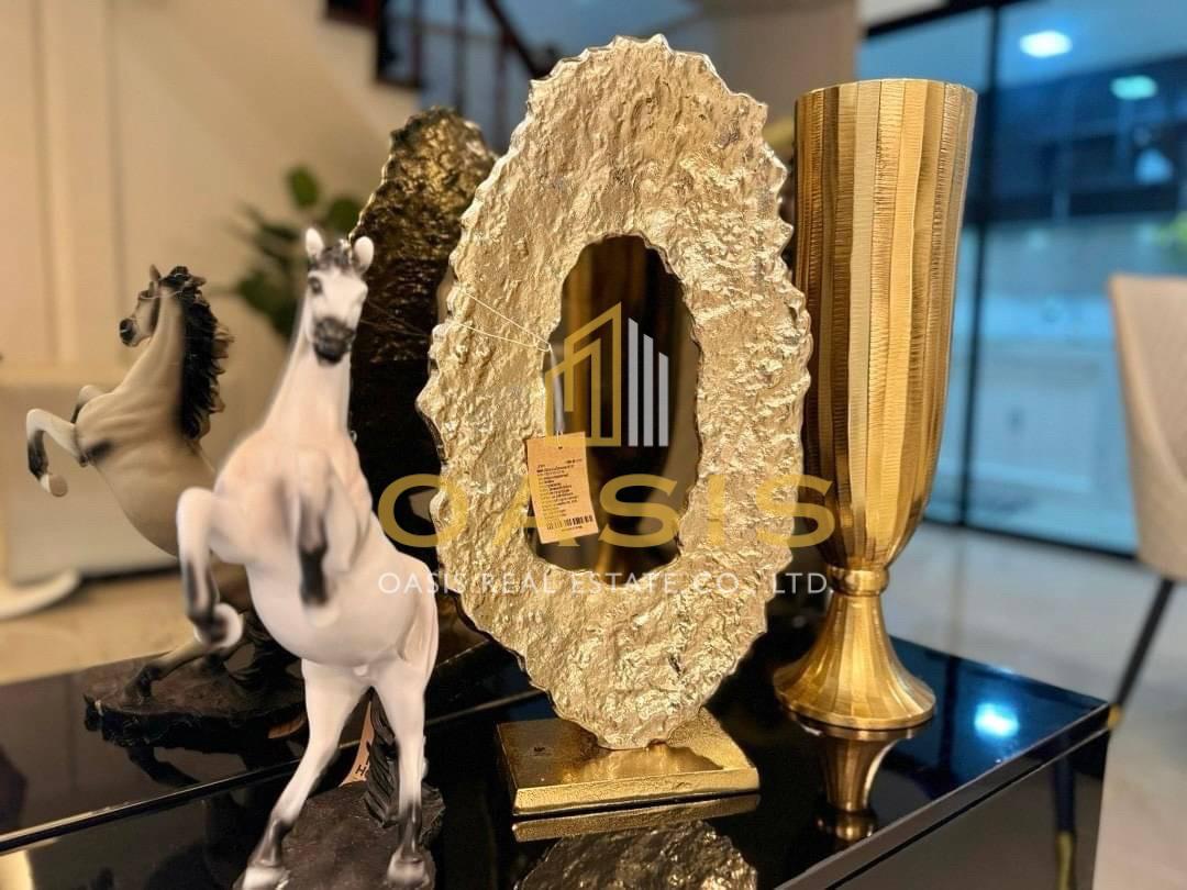 Fully Renovated 2-Story Single House for Sale in Pattaya Fully Renovated 2-Story Single House for Sale in Pattaya