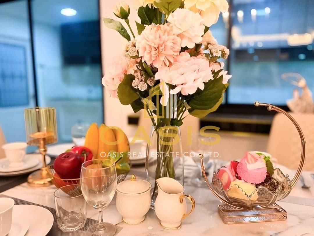 Fully Renovated 2-Story Single House for Sale in Pattaya Fully Renovated 2-Story Single House for Sale in Pattaya