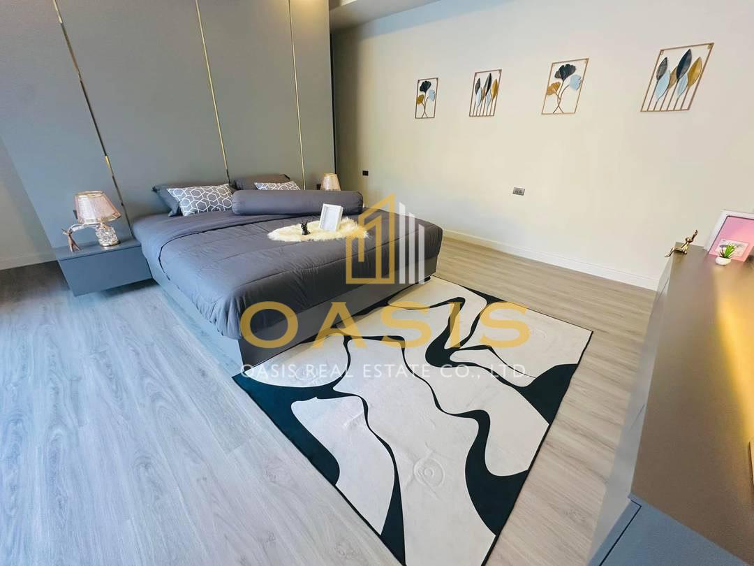 Luxury Pool Villa at Mabprachan Lake – Prime Location