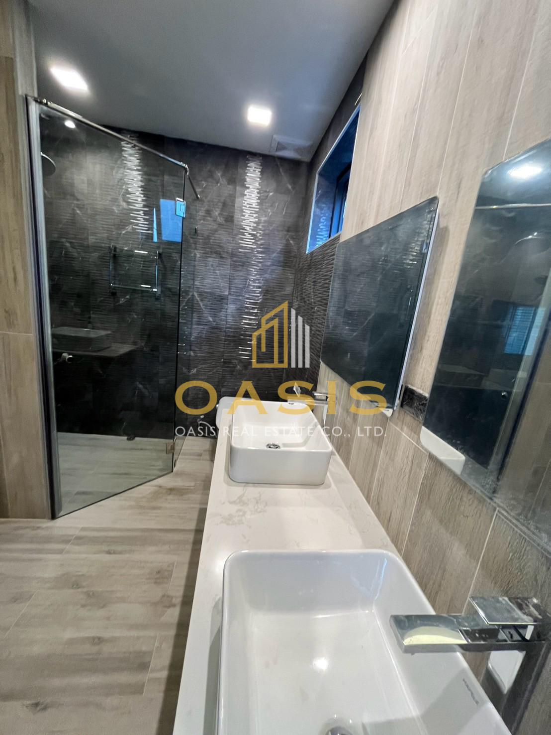 Luxurious Pool Villa Near Mabprachan Lake – A Tranquil Oasis