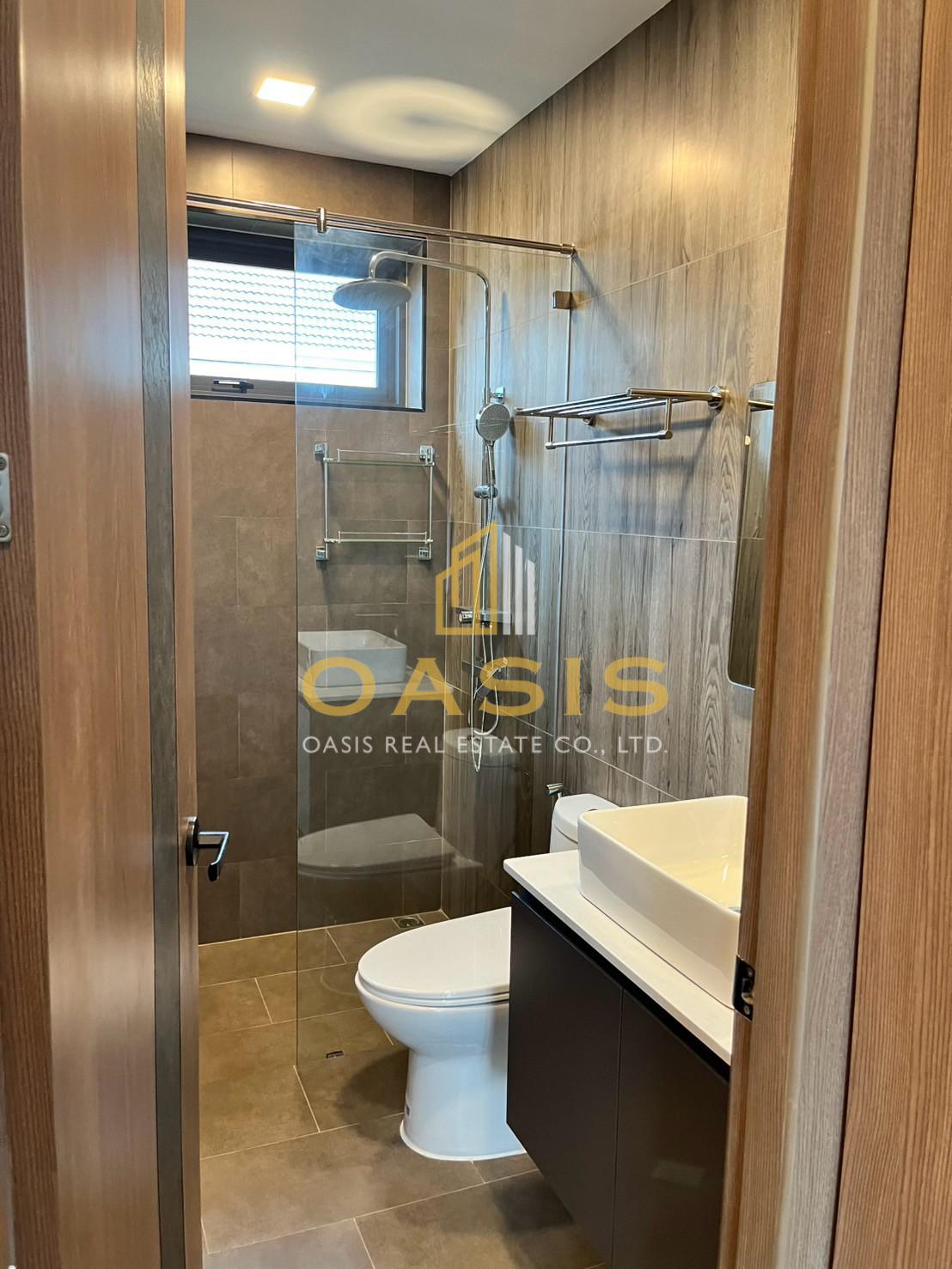 Luxurious Pool Villa Near Mabprachan Lake – A Tranquil Oasis