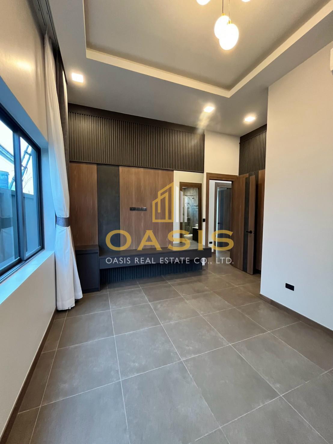 Luxurious Pool Villa Near Mabprachan Lake – A Tranquil Oasis