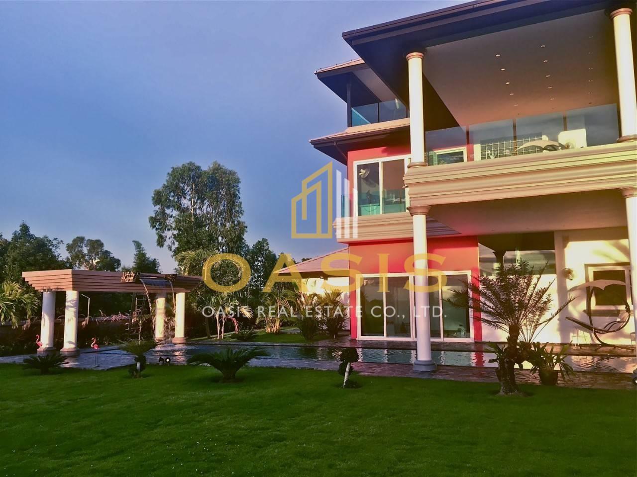 Ultra-Luxury Villa with Sea View – Now 28,775,000 THB!