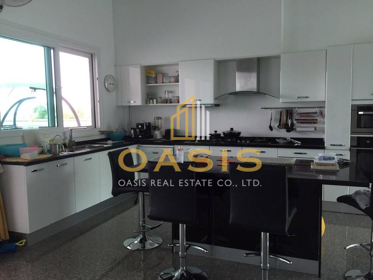 Ultra-Luxury Villa with Sea View – Now 28,775,000 THB!