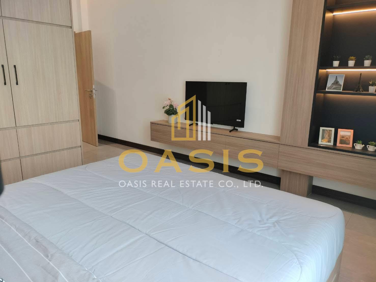 Beautiful detached house in Thanakorn Village