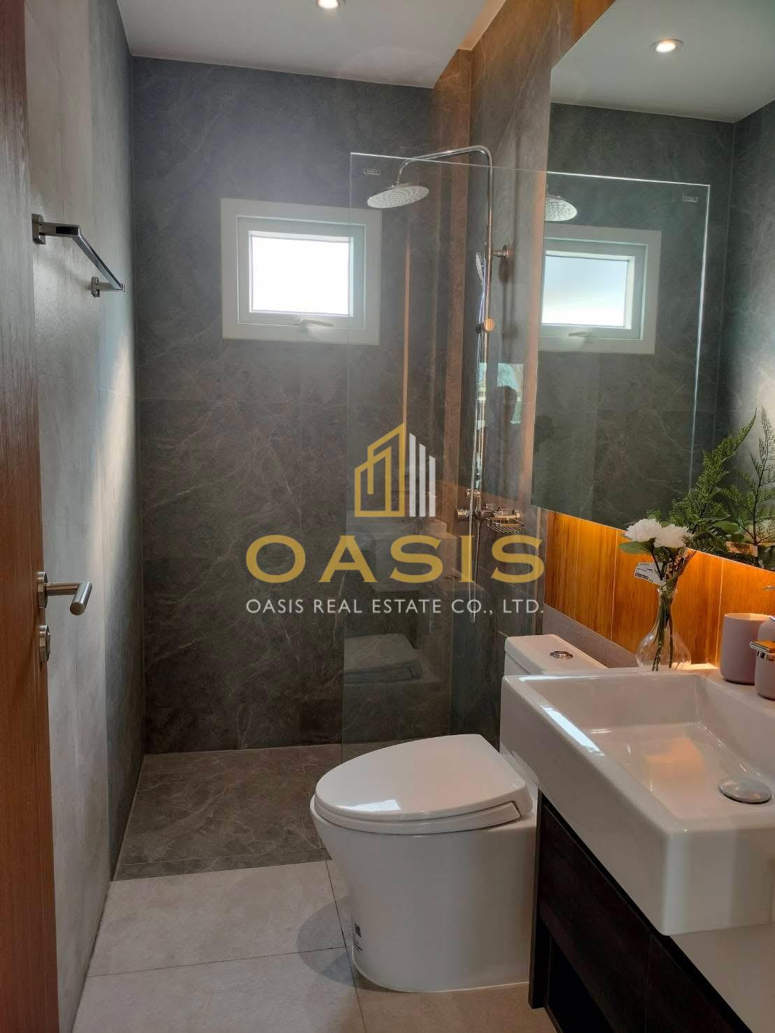 Beautiful detached house in Thanakorn Village