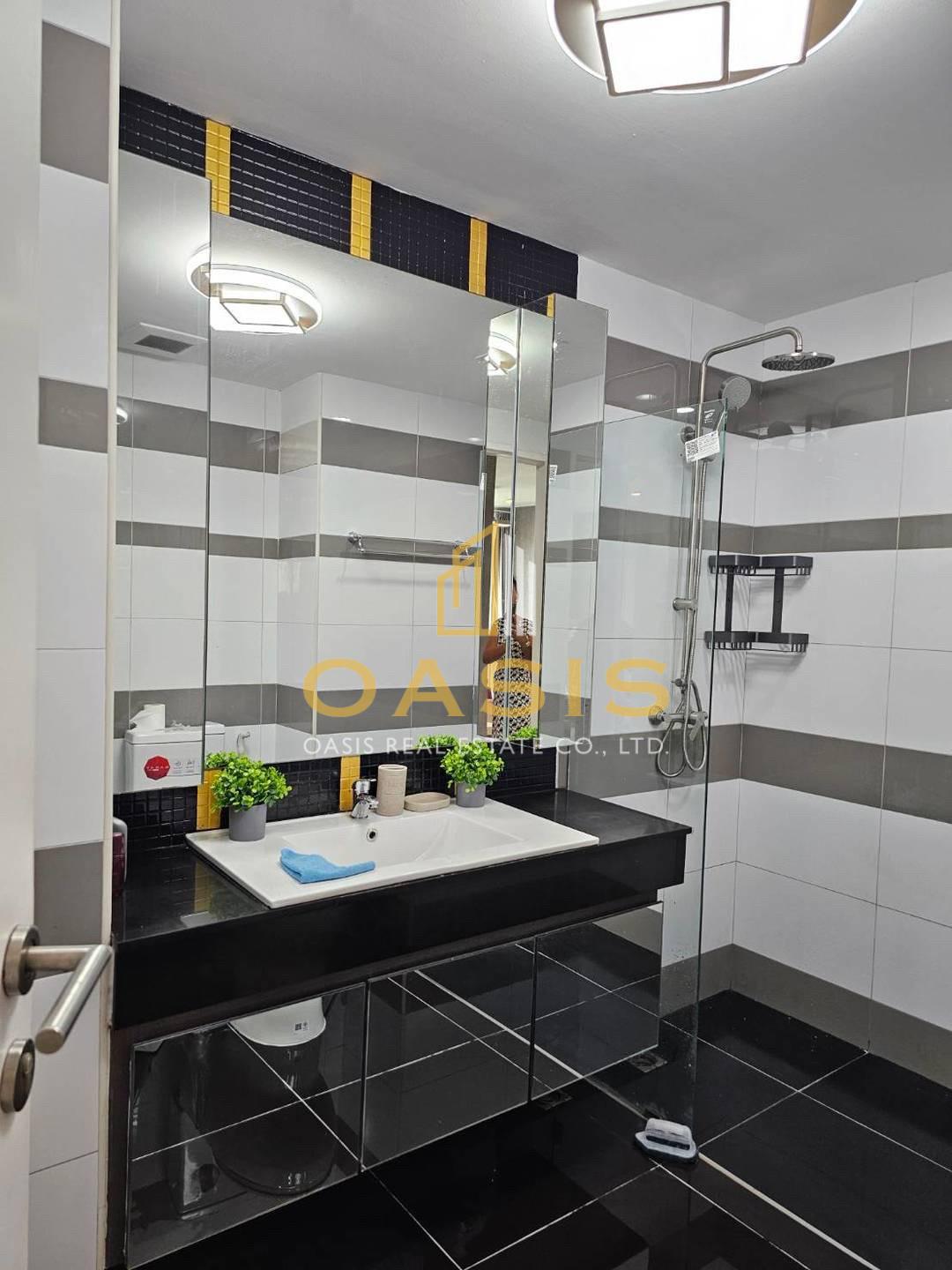 Panoramic View from the 20th Floor – The Vision Condo, Pratumnak Hill