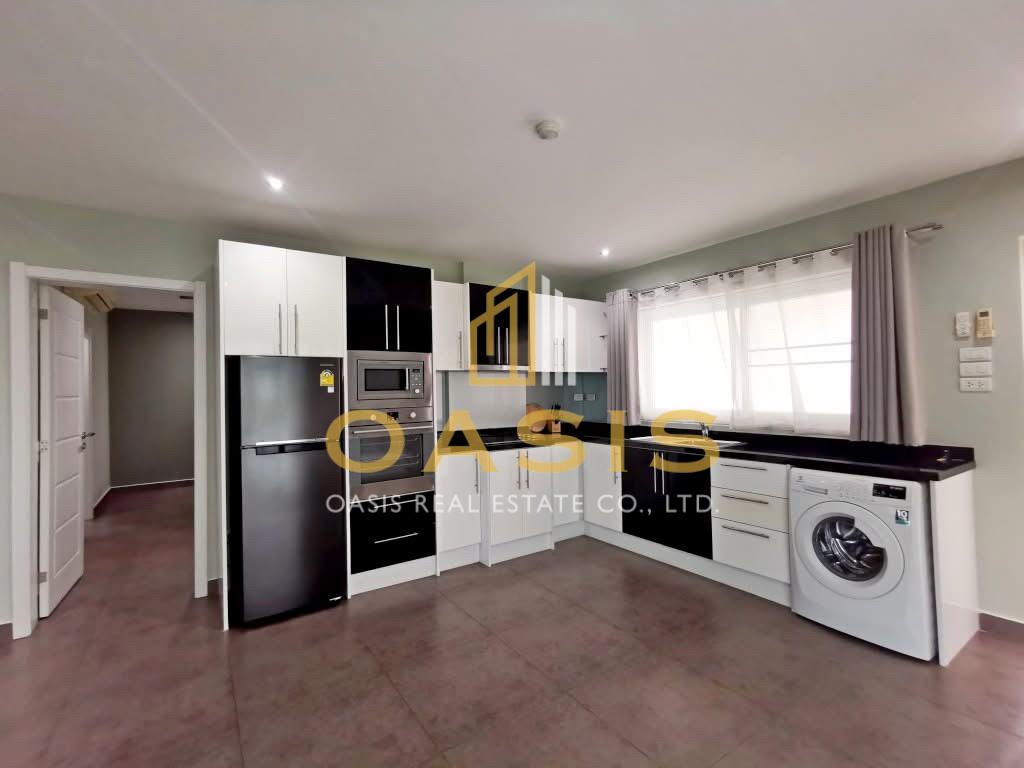 Pool View Condo For Sale at Tudor Court – Pratumnak