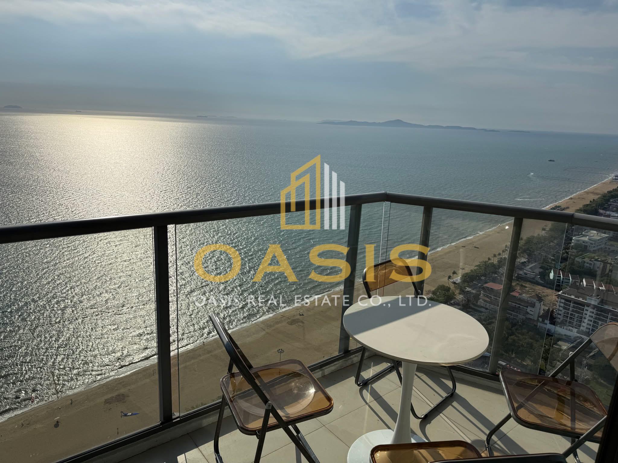 Cetus Beachfront Pattaya ,a high-rise luxury condominium located right on Jomtien Beach