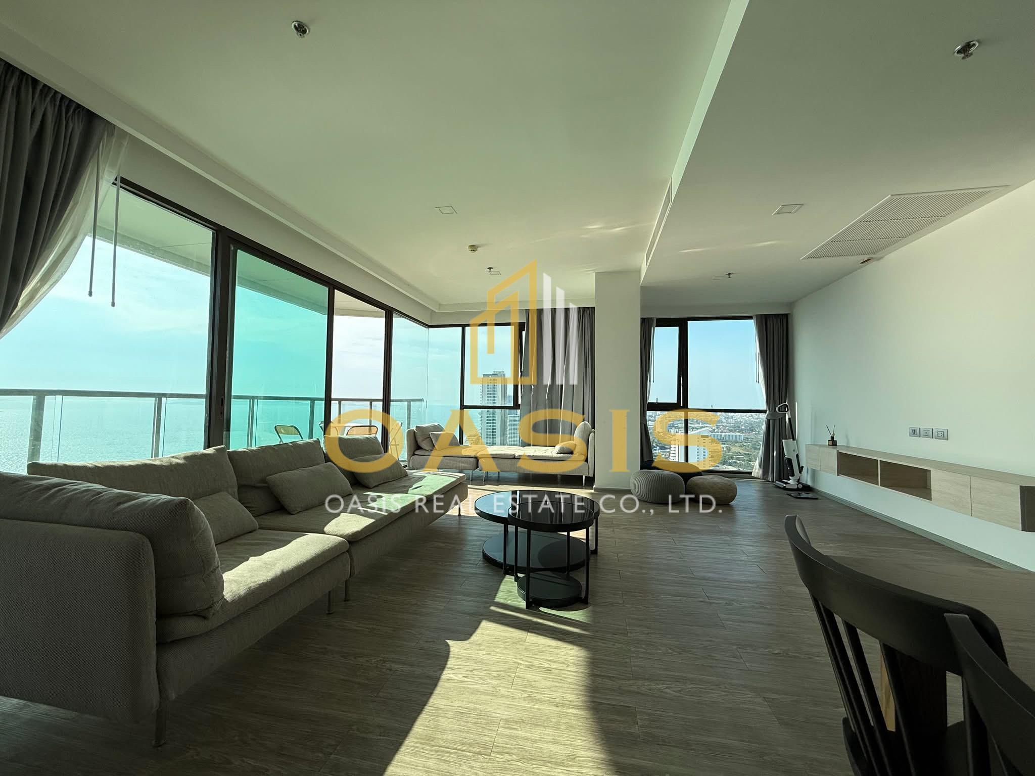 Cetus Beachfront Pattaya ,a high-rise luxury condominium located right on Jomtien Beach