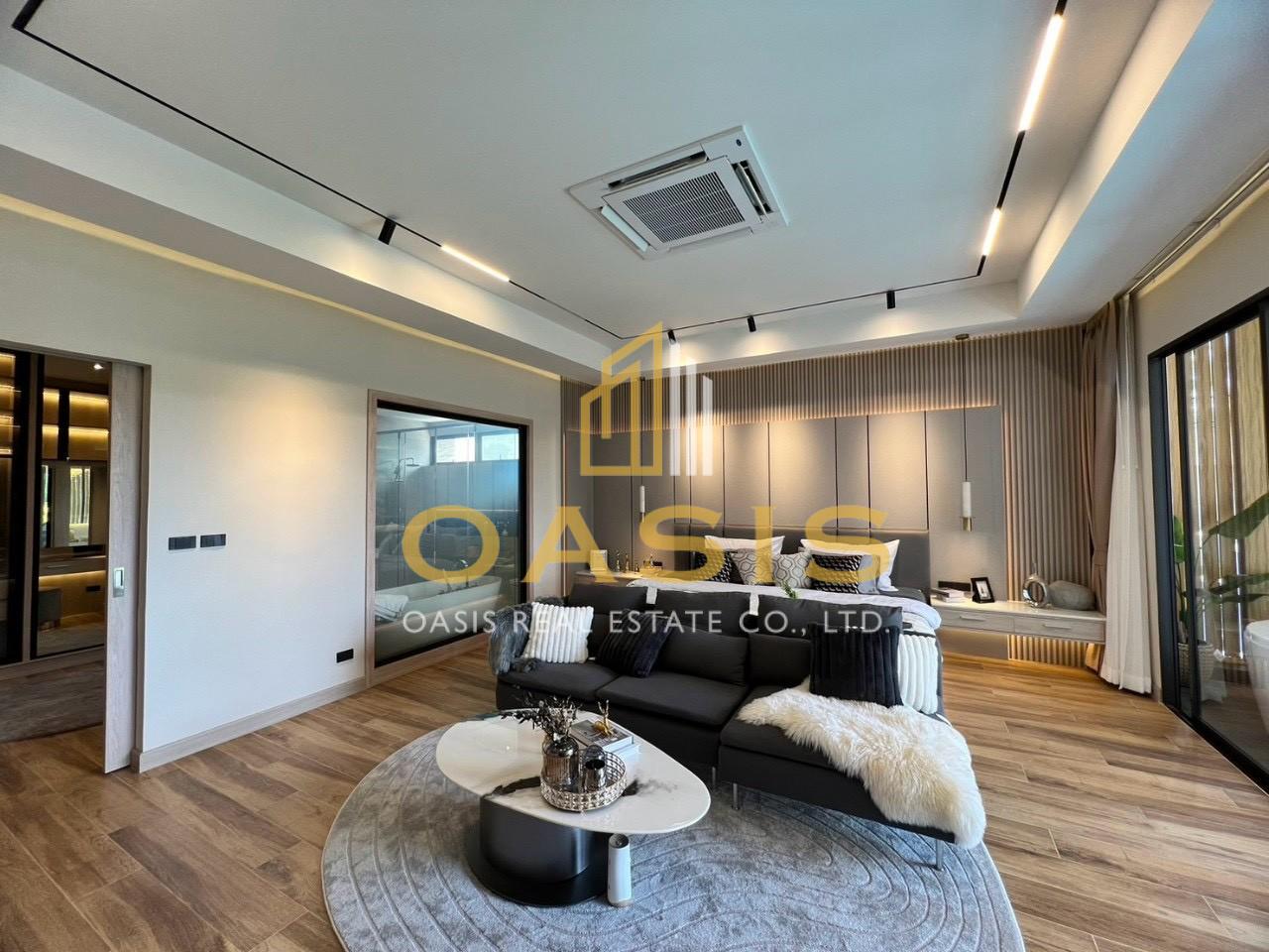 Luxury Pool Villa for Sale — Prestigious Living in Pattaya