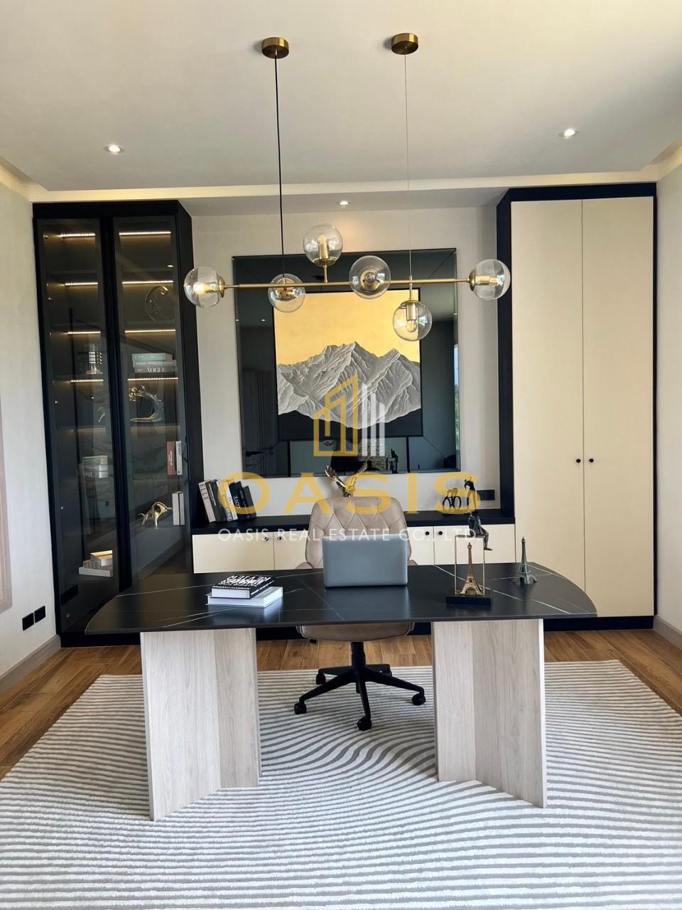 Luxury Pool Villa for Sale — Prestigious Living in Pattaya