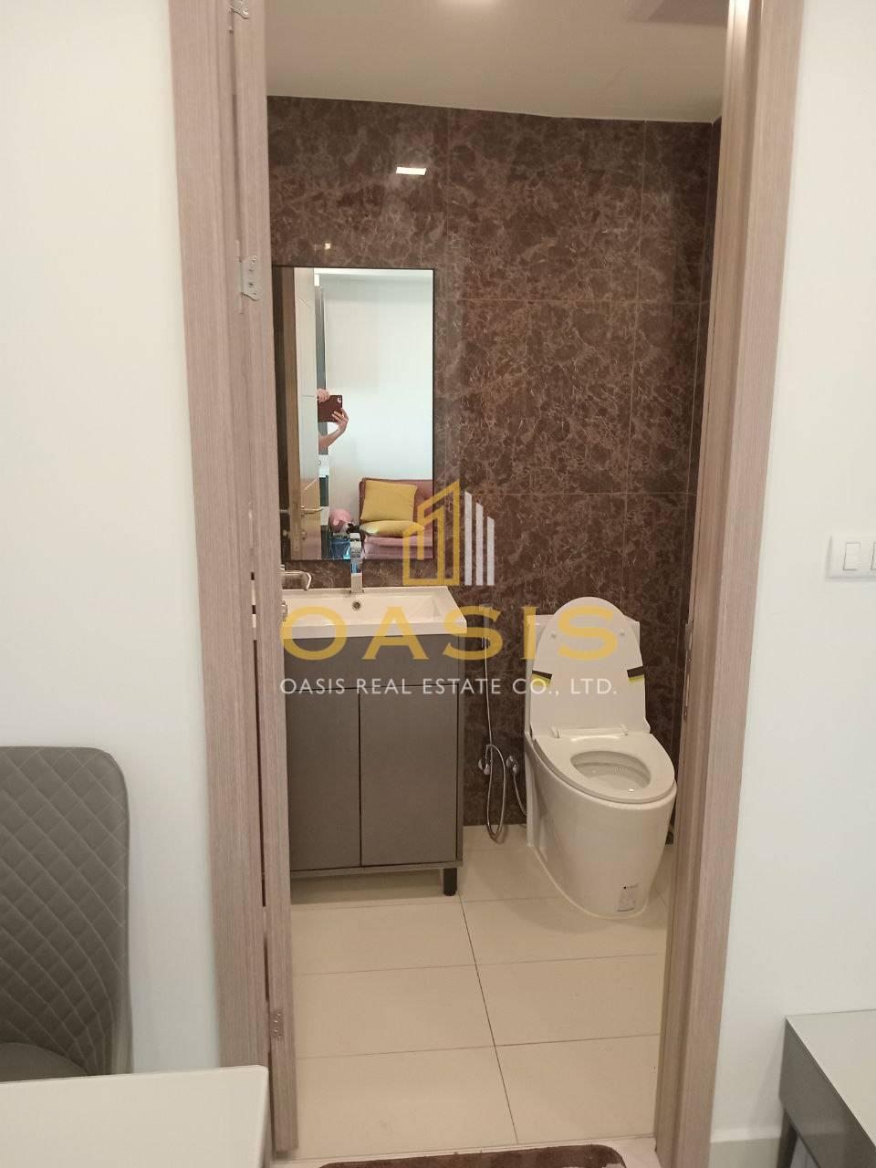 Arcadia Beach Continental-beautiful city view and a comfortable living space in a prime location of Pattaya.