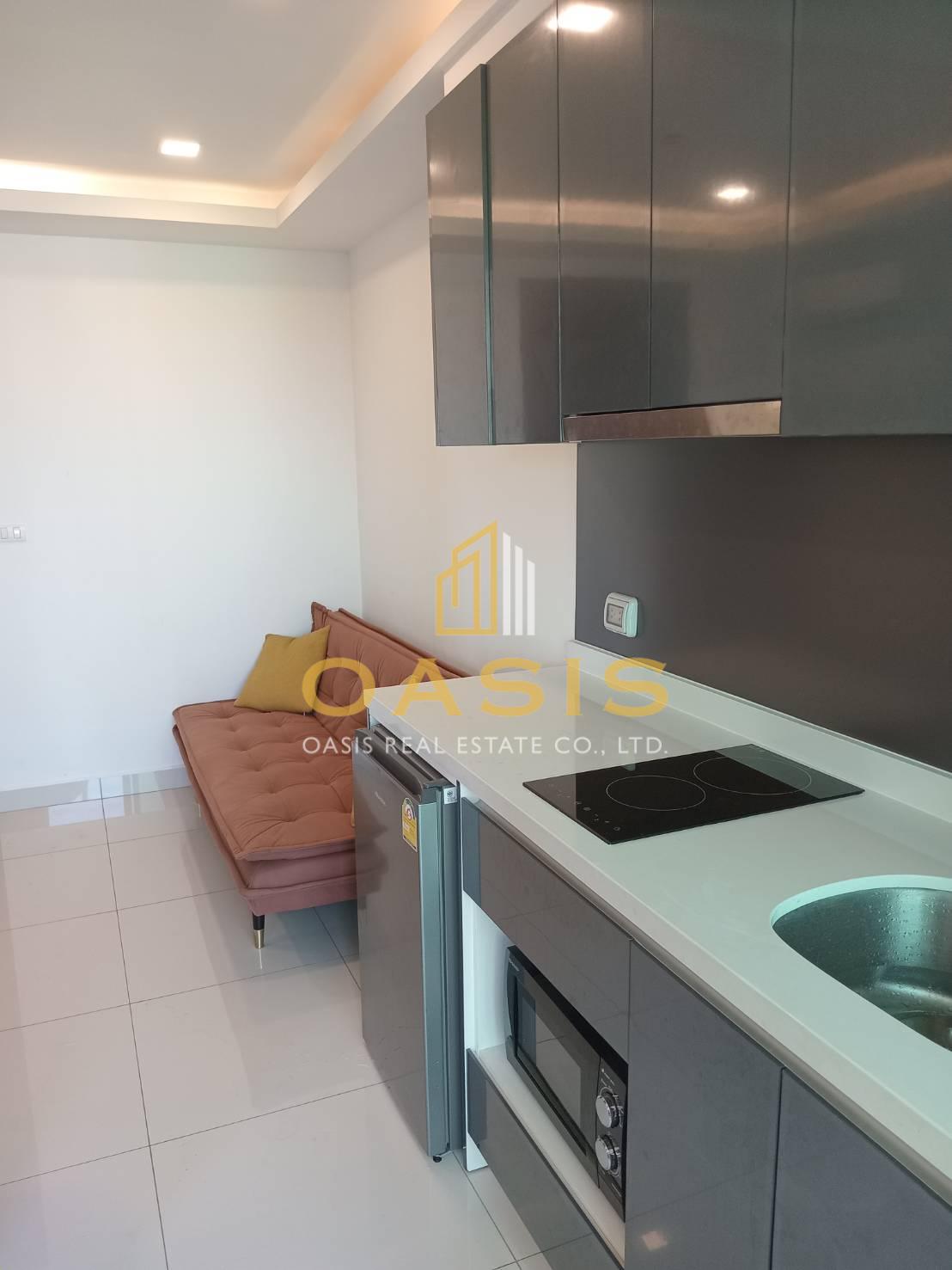 Arcadia Beach Continental-beautiful city view and a comfortable living space in a prime location of Pattaya.