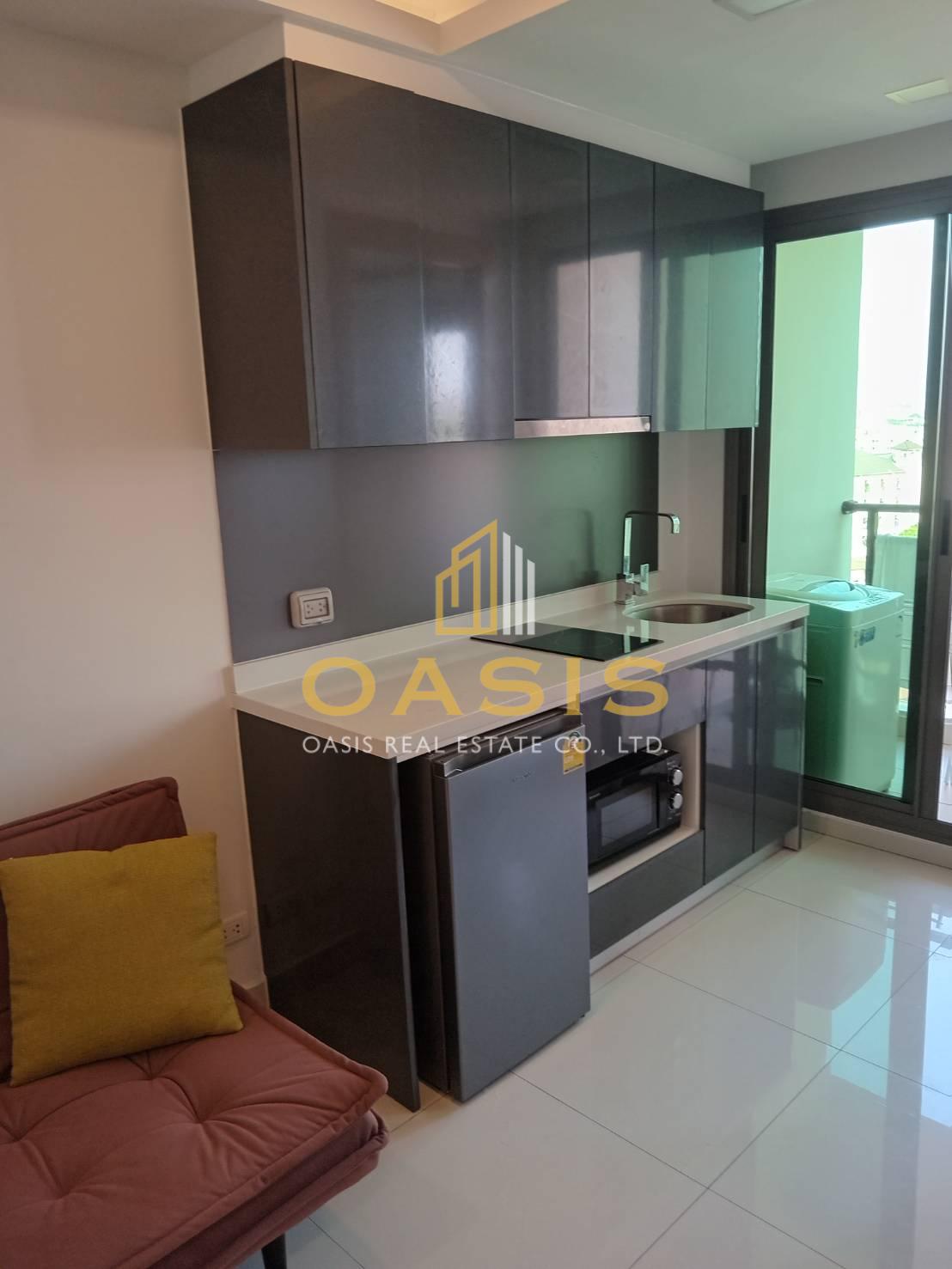 Arcadia Beach Continental-beautiful city view and a comfortable living space in a prime location of Pattaya.