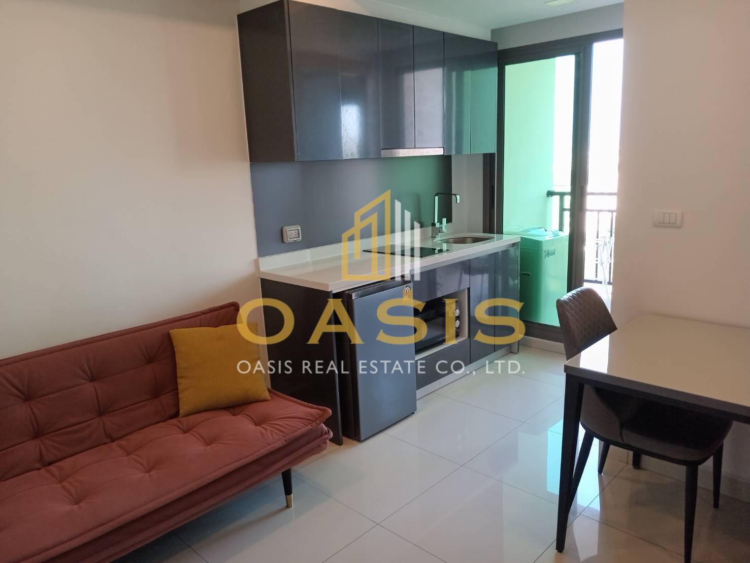 Arcadia Beach Continental-beautiful city view and a comfortable living space in a prime location of Pattaya.