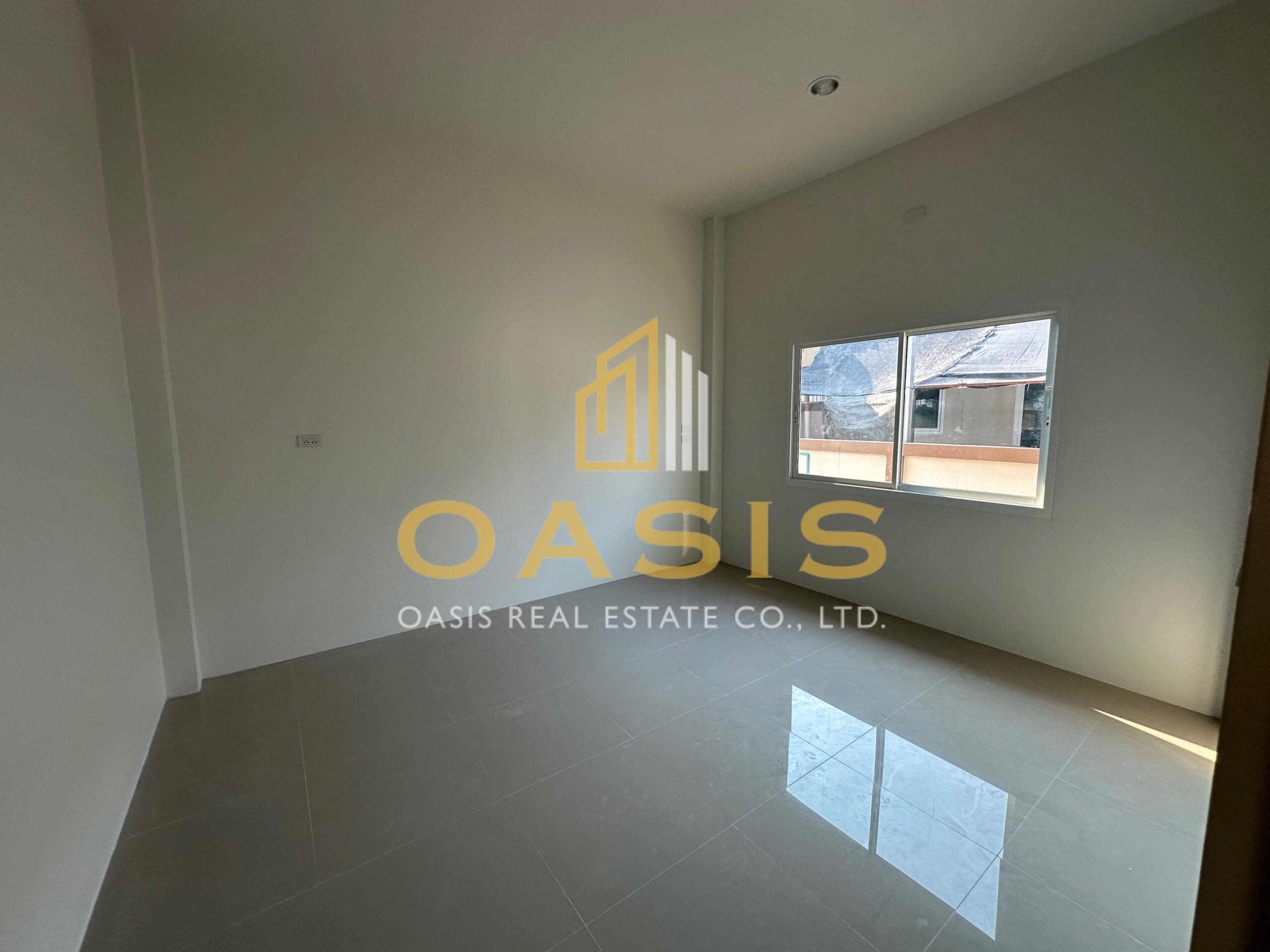 Ready-to-Move-In Single House with Complete Functions on 50 sq.wah Land